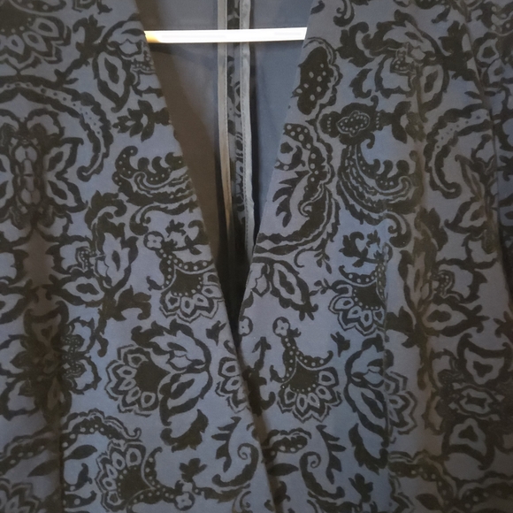 Christopher & Banks Black/Blue Floral Burnout Velvet Blazer/Jacket Size L - Picture 4 of 10